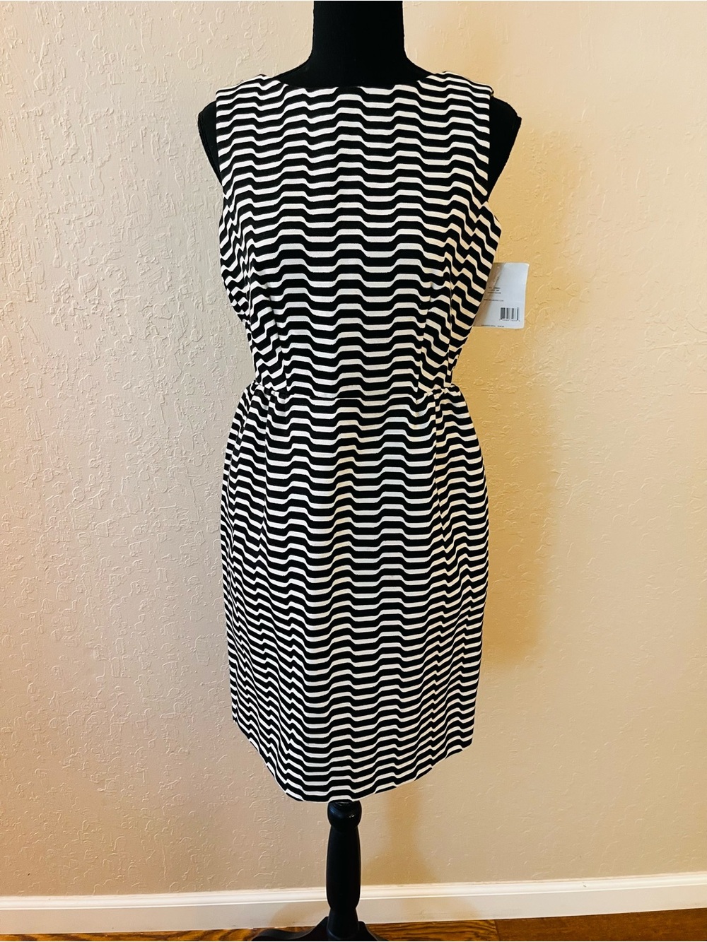 Liz Claiborne Black and White‎ Zigzag Midi Dress